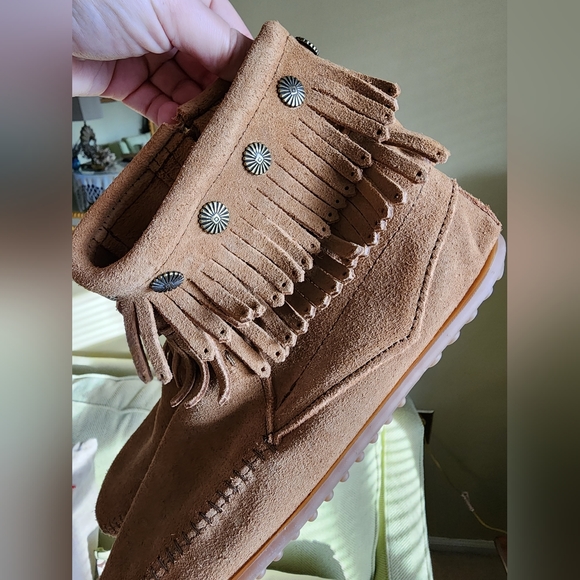Minnetonka Double Fringe Side Zip Boot Size 8 Great Condition - Picture 10 of 10